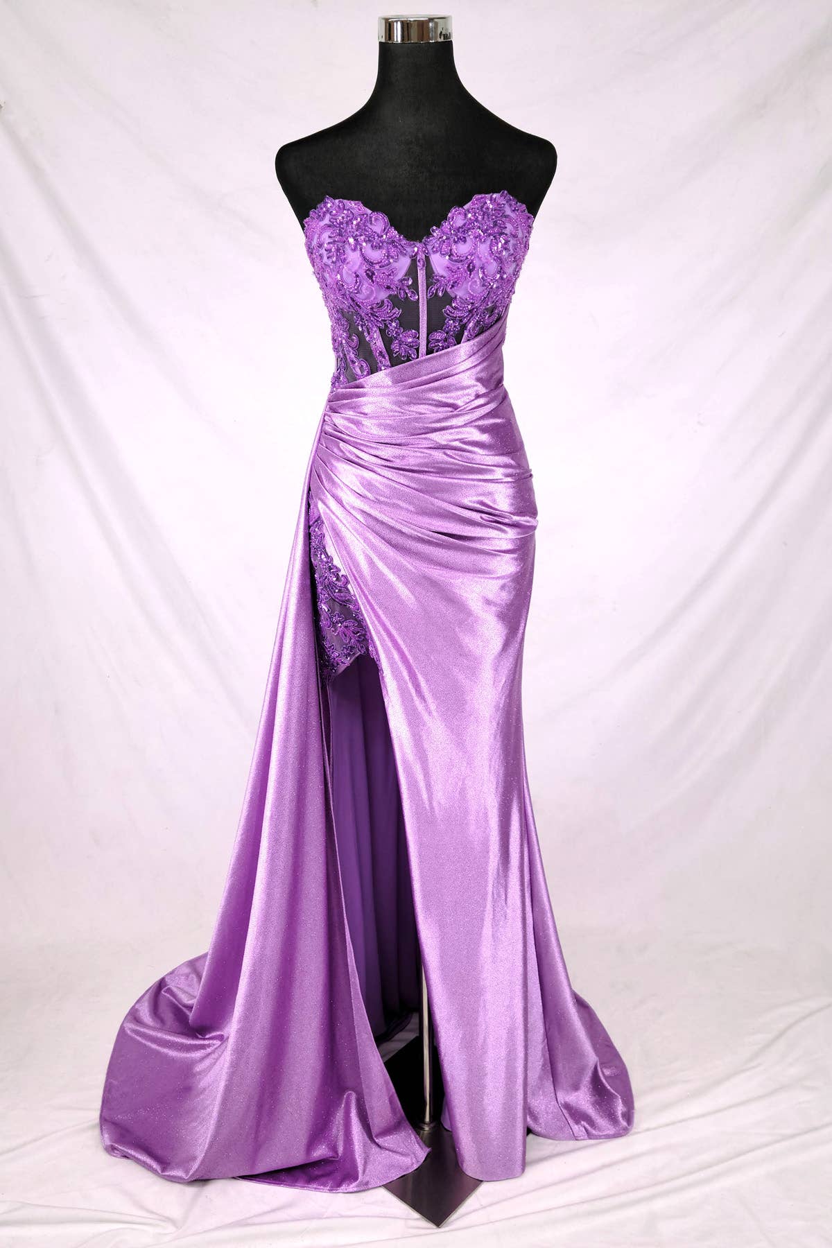 Floor length satin sweetheart dress with split skirt C843