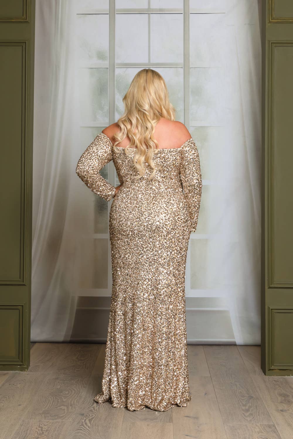 P1641P9-PLUS SIZE LONG SLEEVE OFF SHOULDER MAXI DRESS