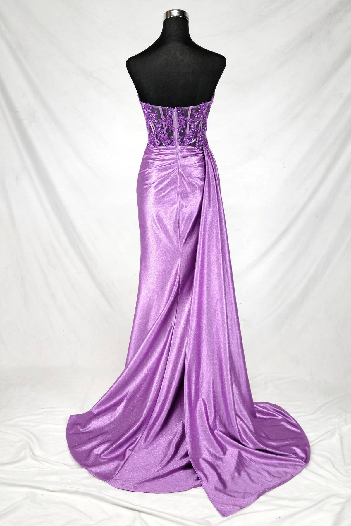 Floor length satin sweetheart dress with split skirt C843