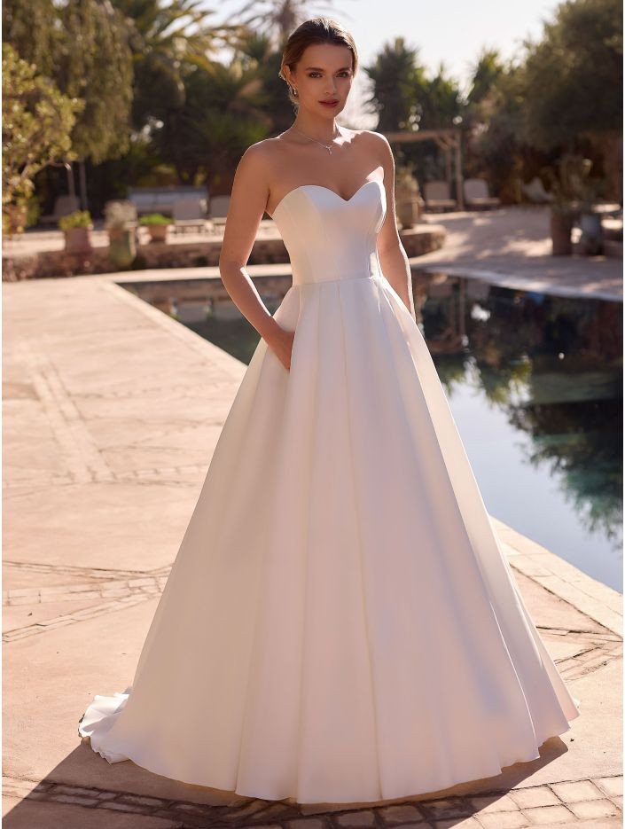 Daria Gown