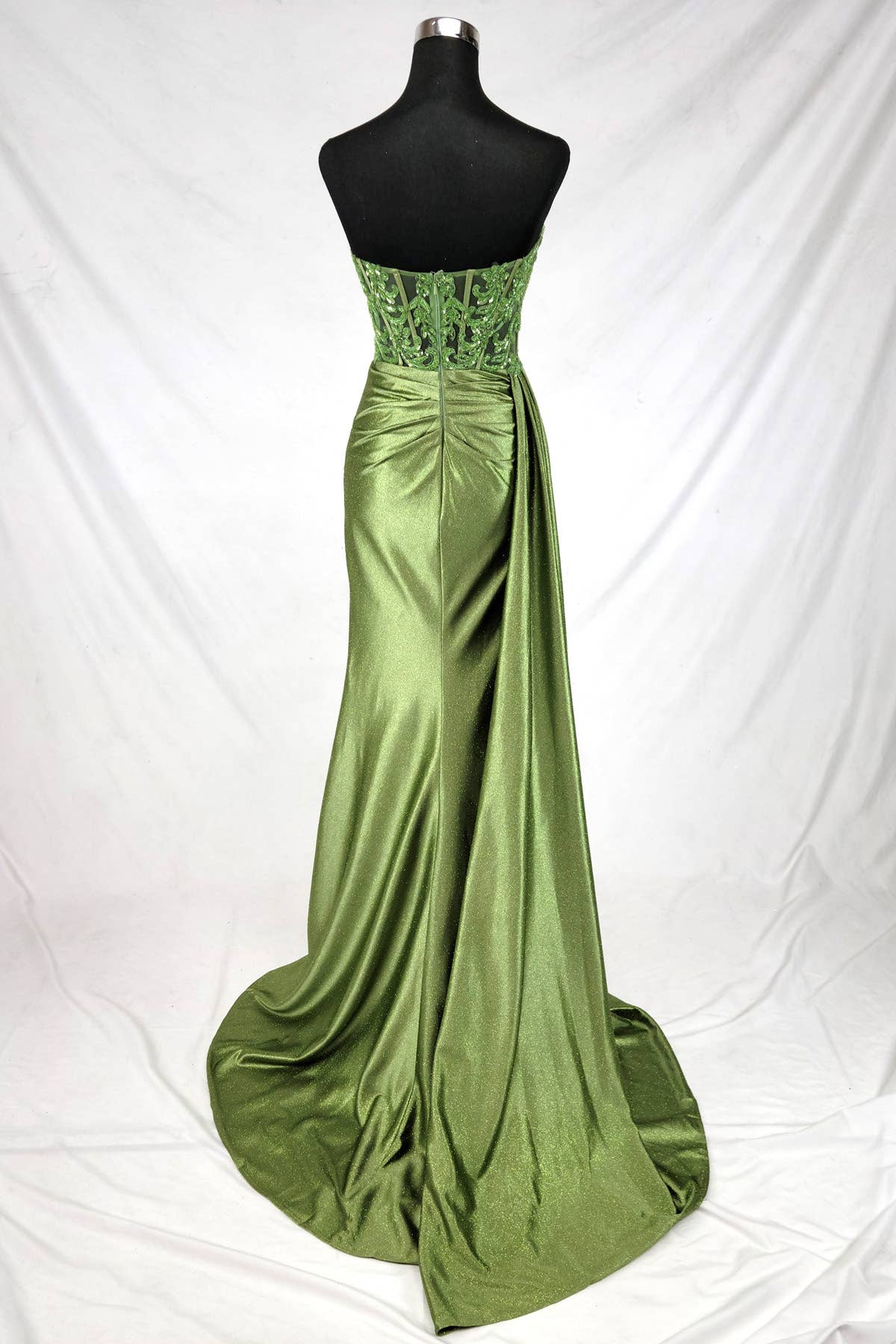 Floor length satin sweetheart dress with split skirt C843