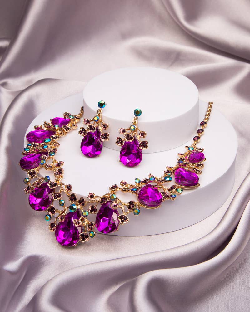 Rhinestone Embellished Teardrop Cut Crystal Necklace Set