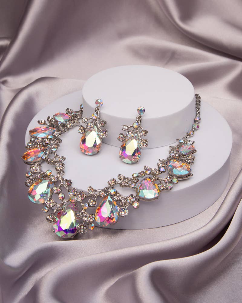 Rhinestone Embellished Teardrop Cut Crystal Necklace Set