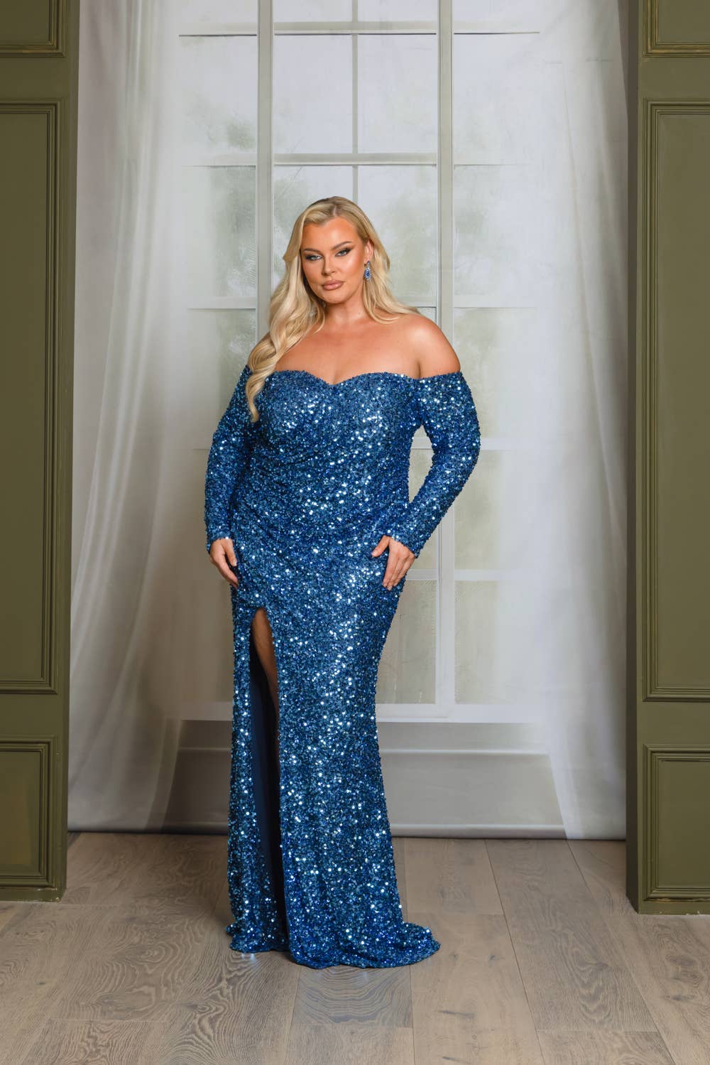P1641P9-PLUS SIZE LONG SLEEVE OFF SHOULDER MAXI DRESS