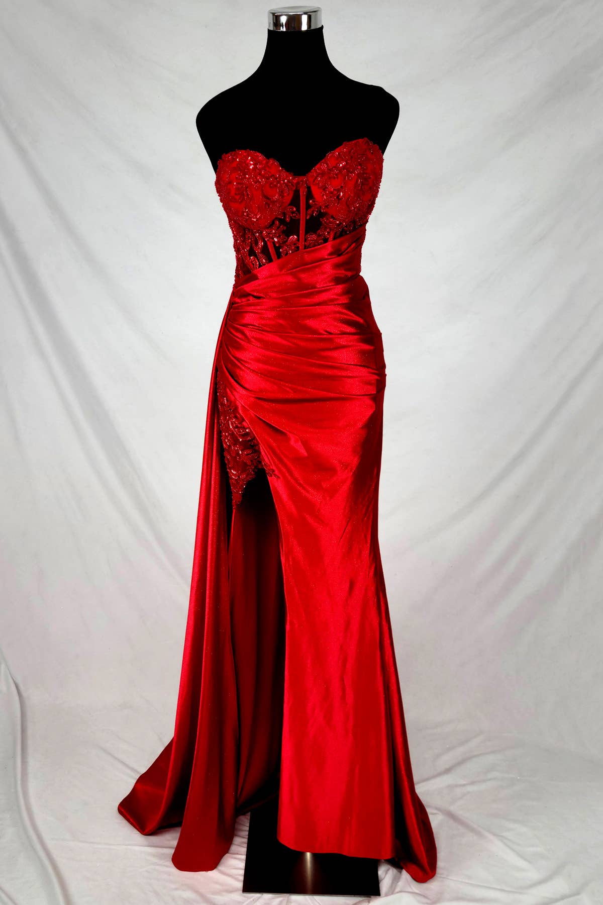 Floor length satin sweetheart dress with split skirt C843