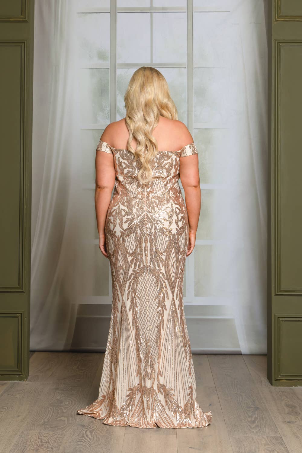 P1013P25-PLUS SIZE SEQUIN OFF SHOULDER MAXI DRESS