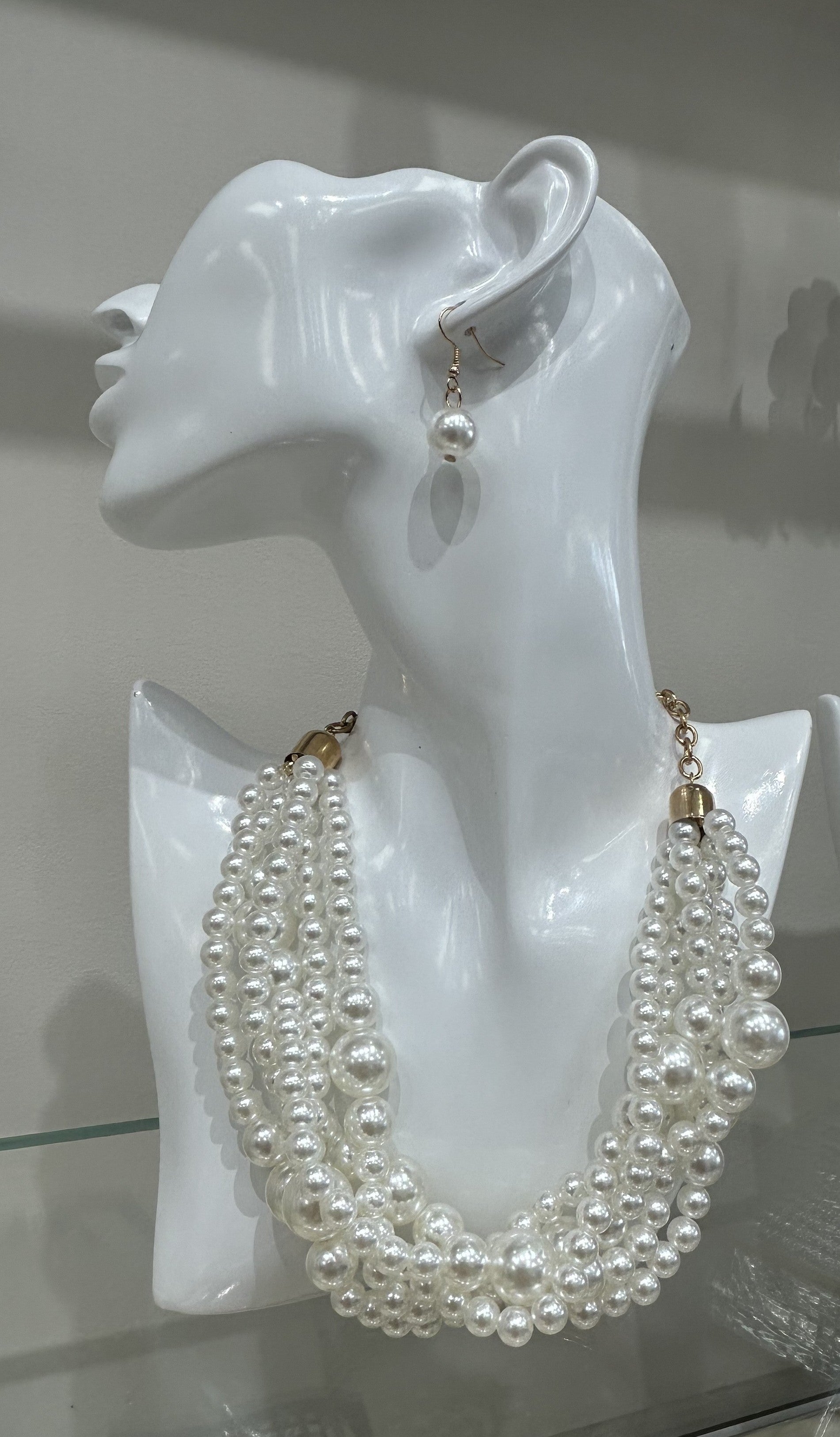 Bundle of Pearls Necklace