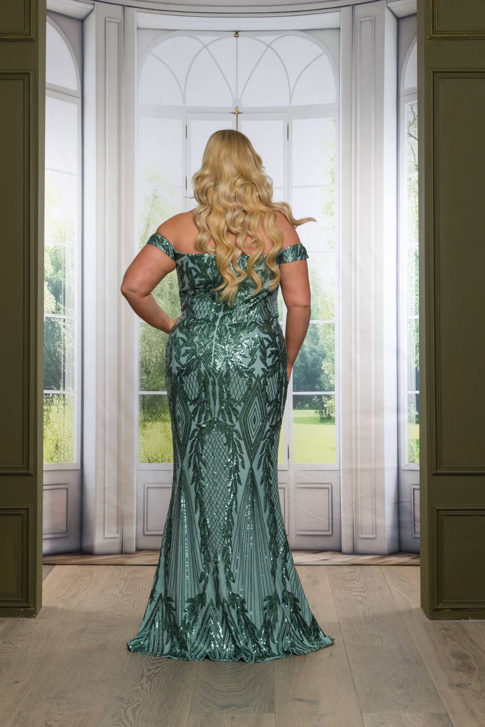 P1013P25-PLUS SIZE SEQUIN OFF SHOULDER MAXI DRESS