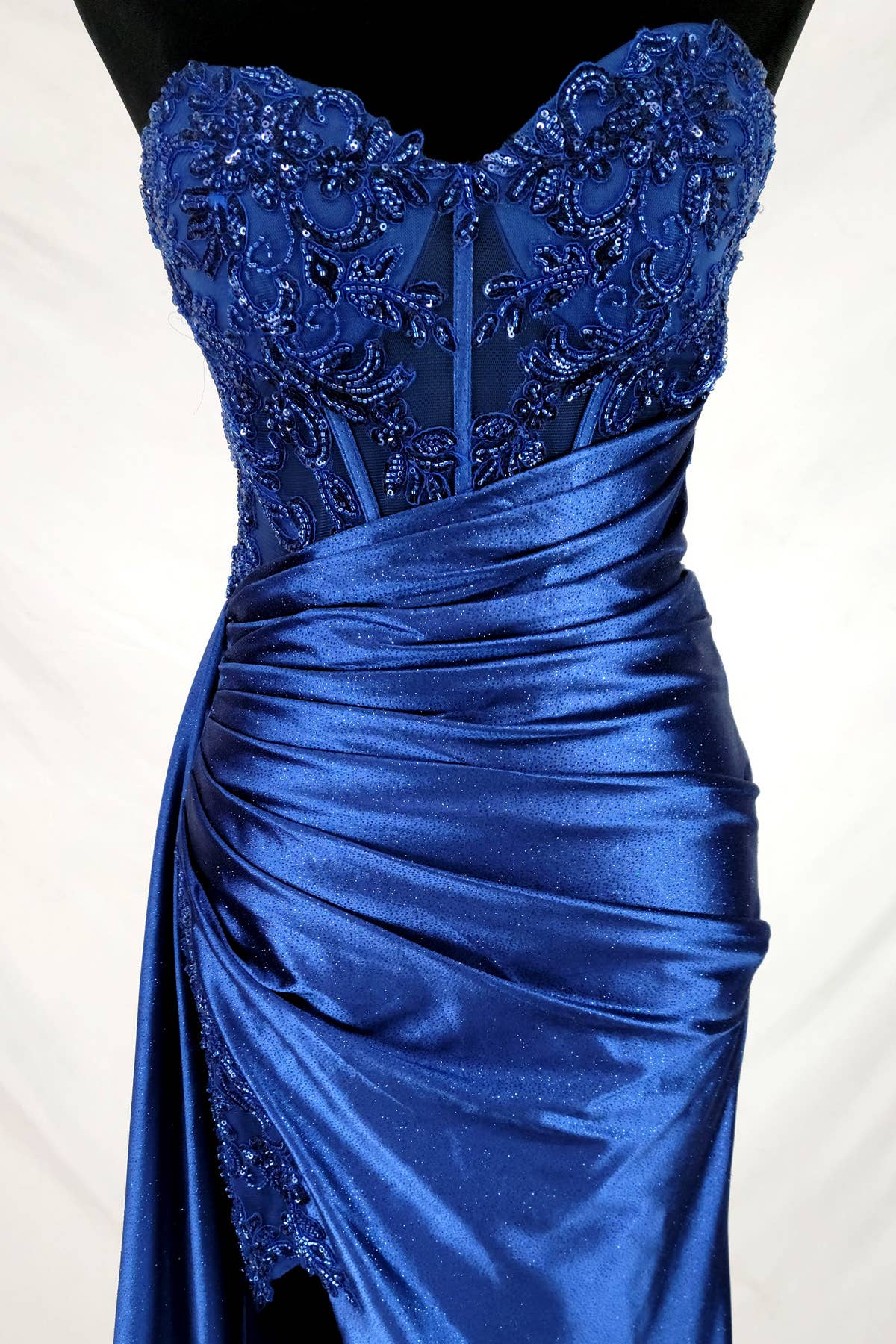 Floor length satin sweetheart dress with split skirt C843