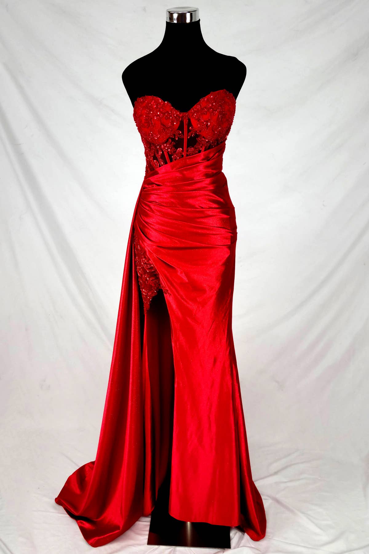 Floor length satin sweetheart dress with split skirt C843