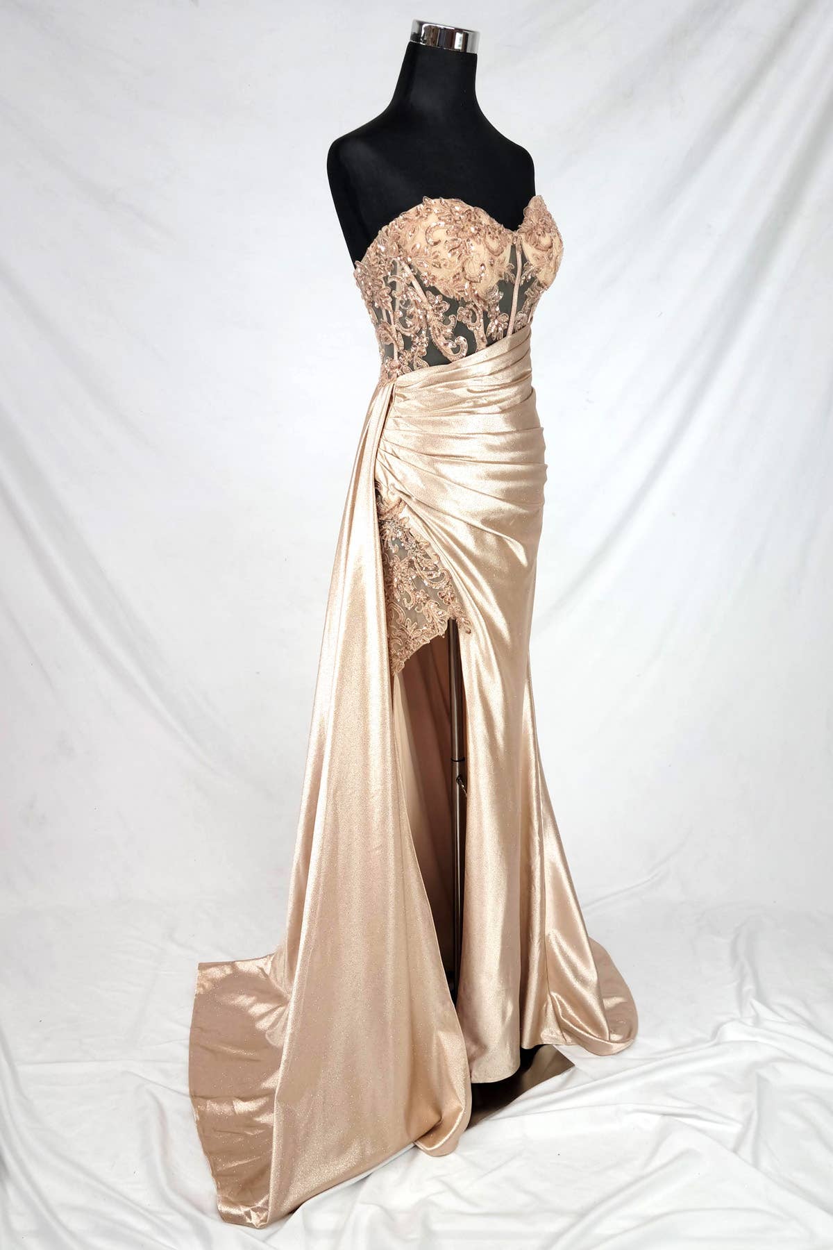 Floor length satin sweetheart dress with split skirt C843