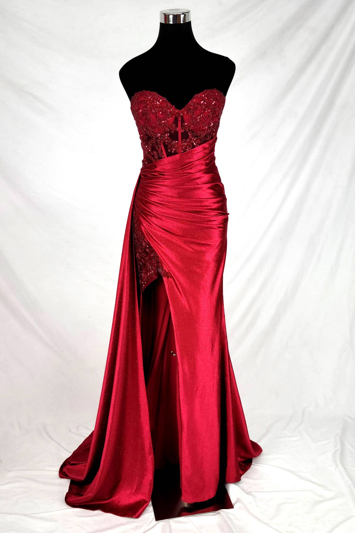 Floor length satin sweetheart dress with split skirt C843