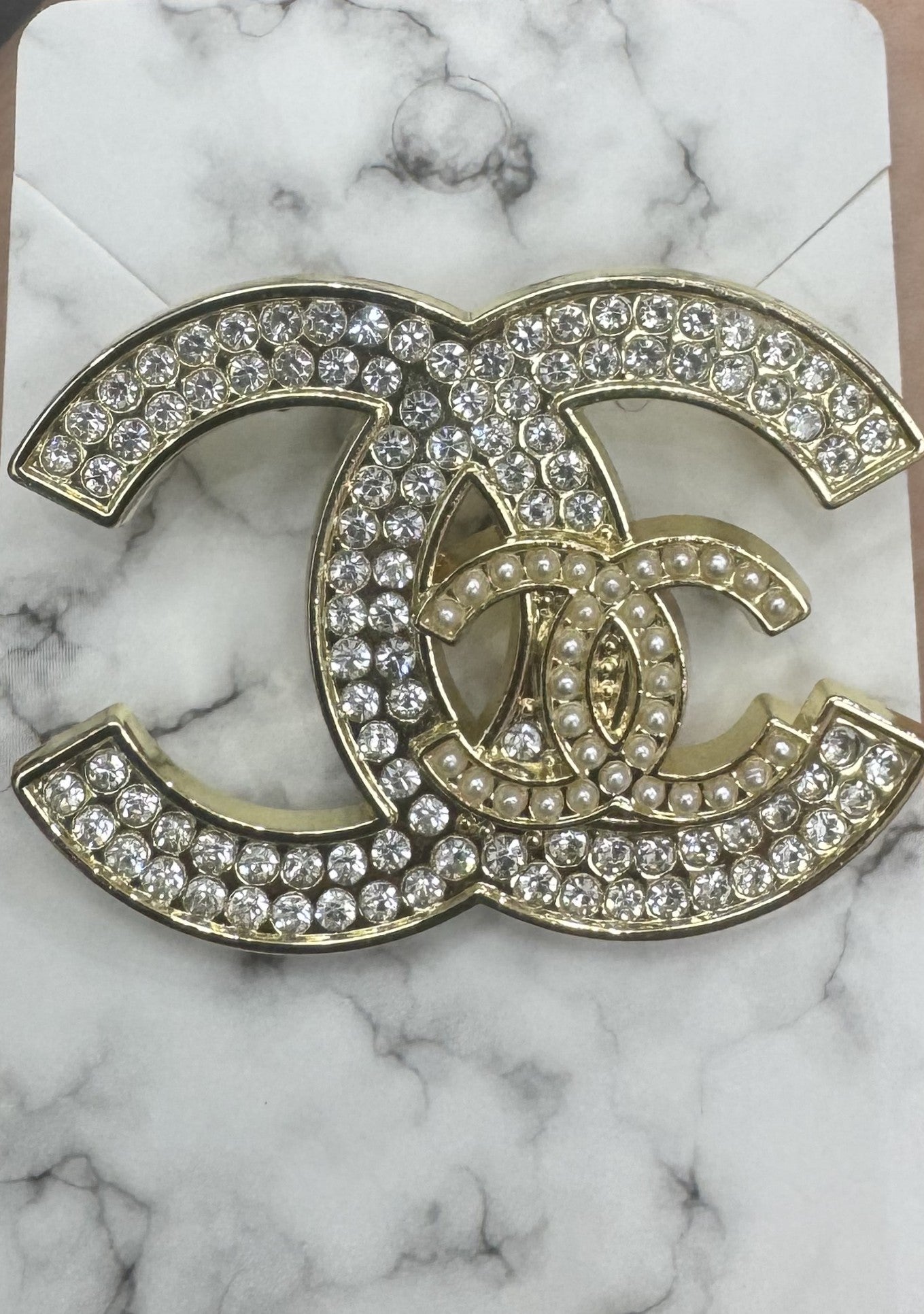 Elegant Pearl Glam Brooch