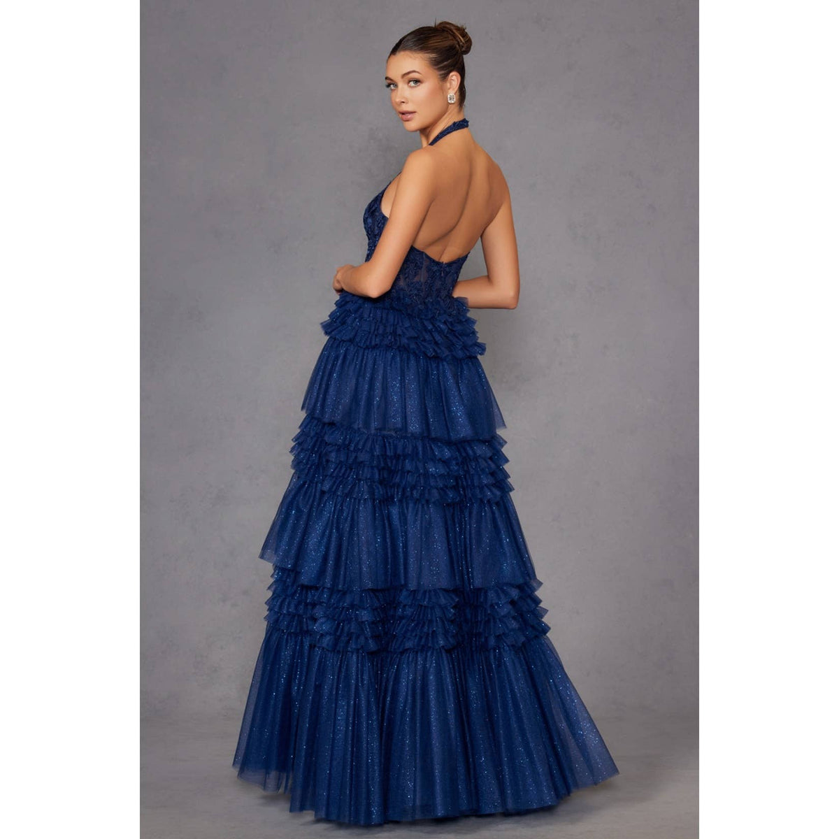 JT2556S STUNNING BLEND OF ELEGANCE AND ALLURE  IT FEATURES A
